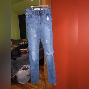 Size 3L. Hollister jeans.